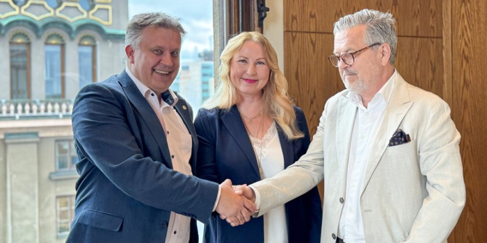 Stefan Boman (försäljningschef), Jeanette Korse (vd) och Lars Johan Forsberg (CCO Sakförsäkringar, Hjerta).